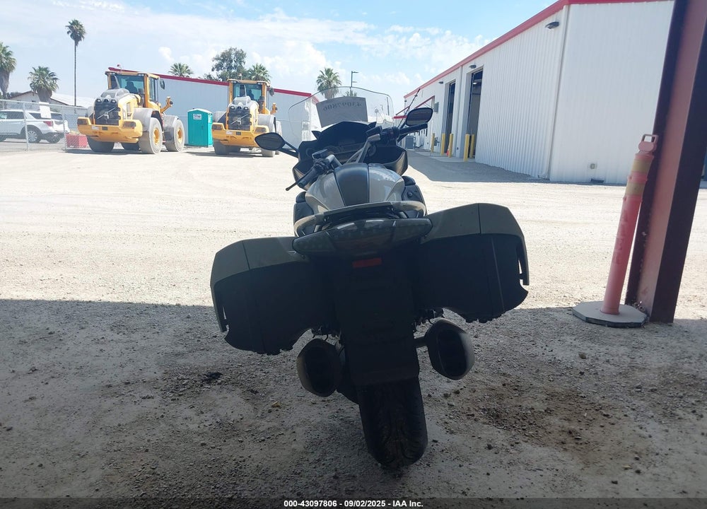 2012 BMW K1600 VIN: WB1061106CZX80277