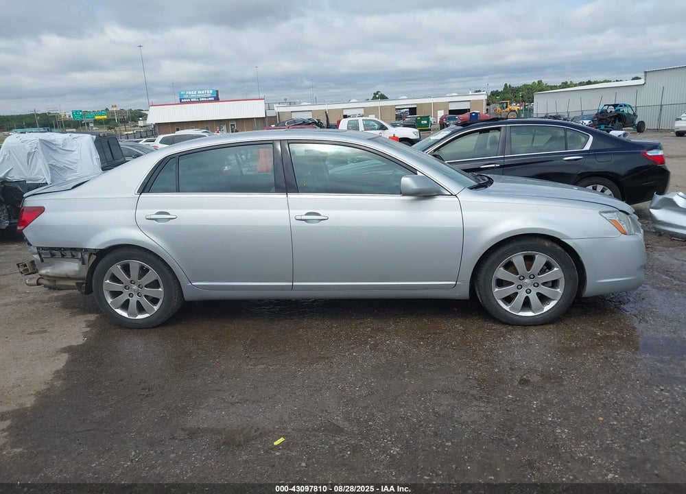 2005 TOYOTA AVALON XLS VIN: 4T1BK36B05U029703