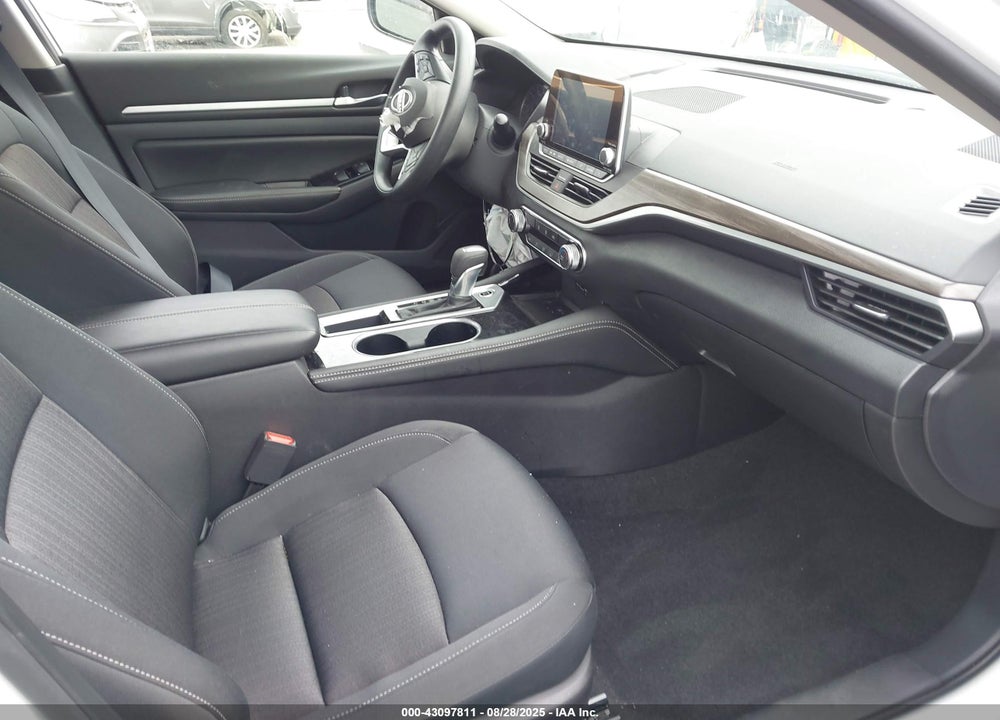 2023 NISSAN ALTIMA SV FWD VIN: 1N4BL4DV9PN411462