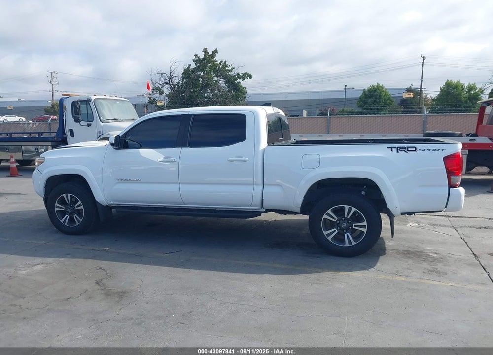 2017 TOYOTA TACOMA DOUBLE CAB/SR5/TRD SPORT VIN: 3TMBZ5DN4HM005941