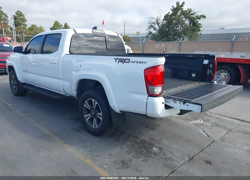 2017 TOYOTA TACOMA DOUBLE CAB/SR5/TRD SPORT VIN: 3TMBZ5DN4HM005941