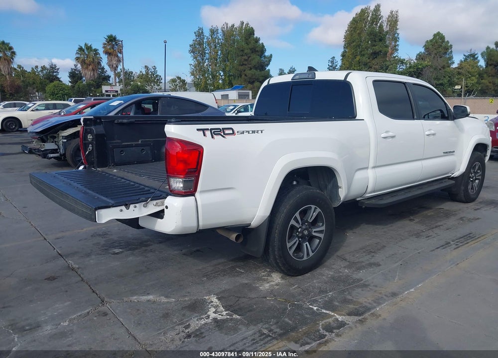 2017 TOYOTA TACOMA DOUBLE CAB/SR5/TRD SPORT VIN: 3TMBZ5DN4HM005941