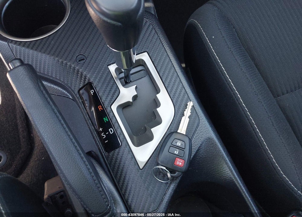 2015 TOYOTA RAV4 XLE VIN: 2T3WFREV5FW171090