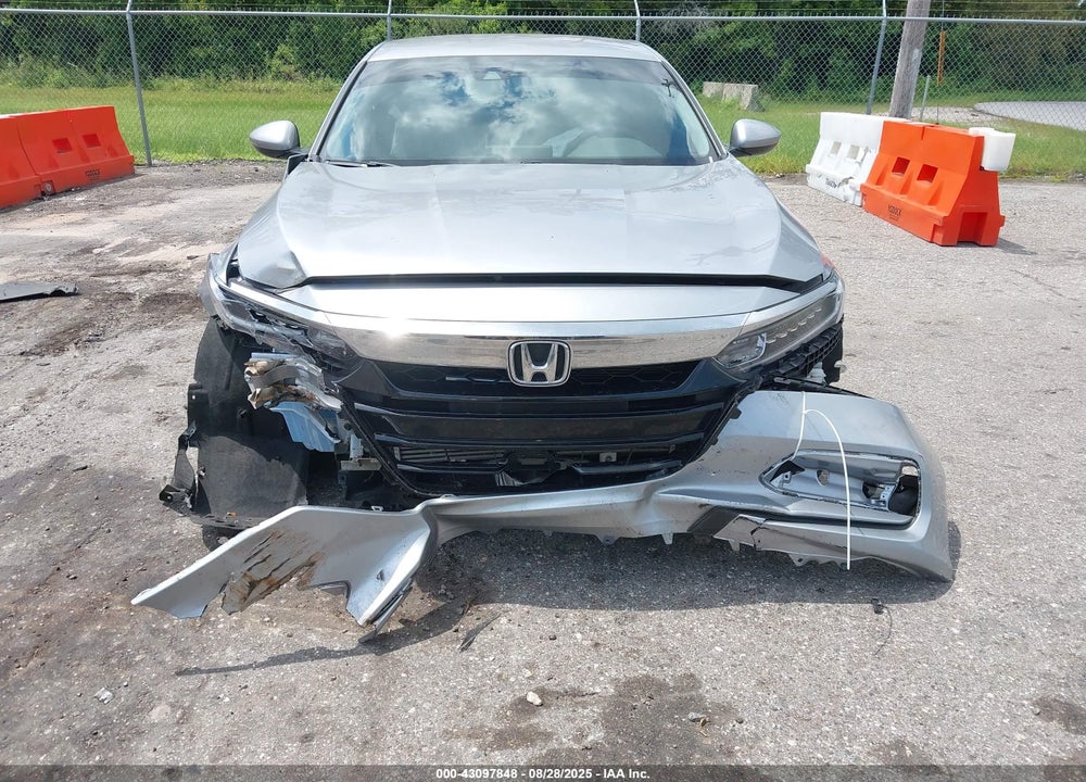 2018 HONDA ACCORD VIN: 1HGCV1F18JA251575
