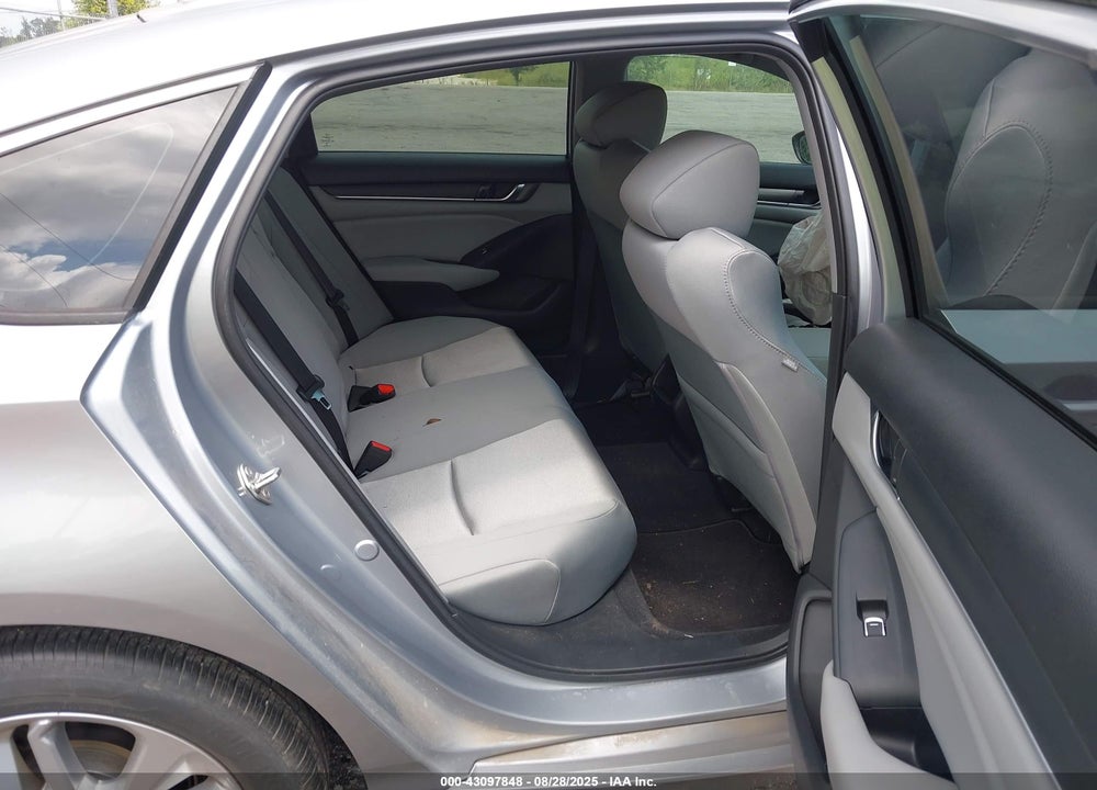2018 HONDA ACCORD VIN: 1HGCV1F18JA251575