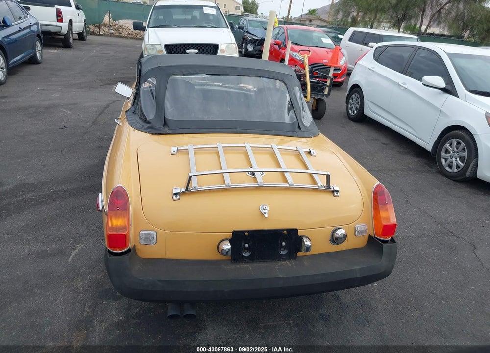 1977 MGB --- VIN: GHN5UH437958G