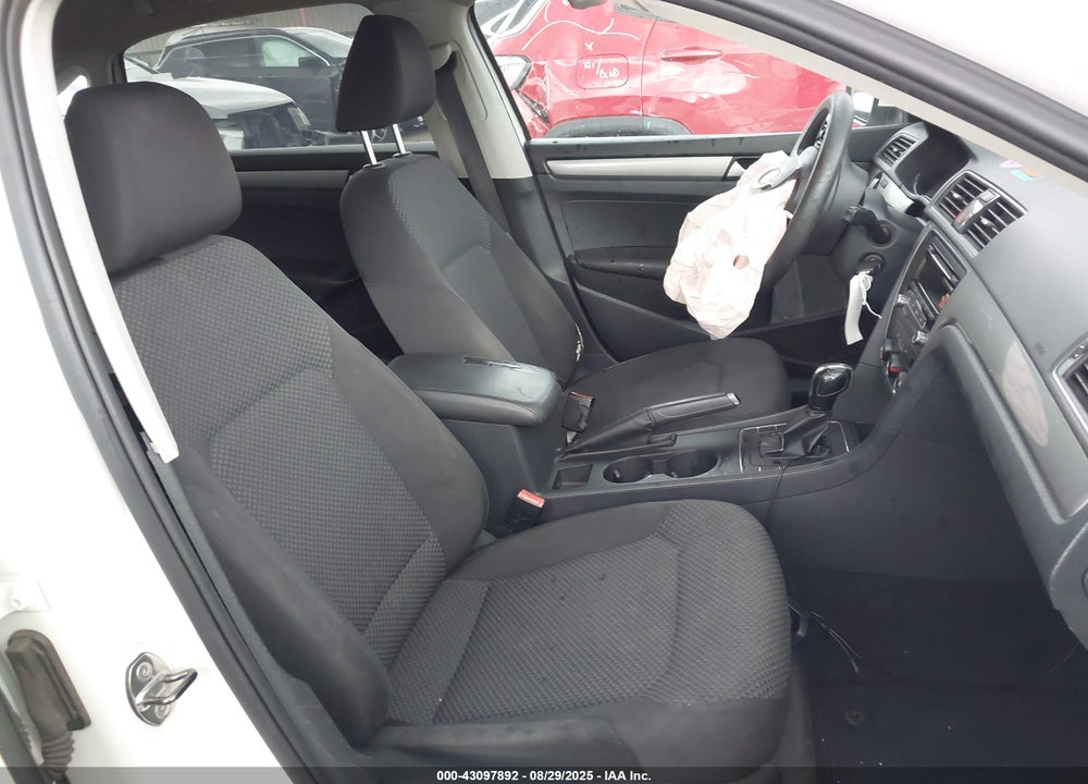 2014 VOLKSWAGEN PASSAT VIN: 1VWAH7A35EC021220