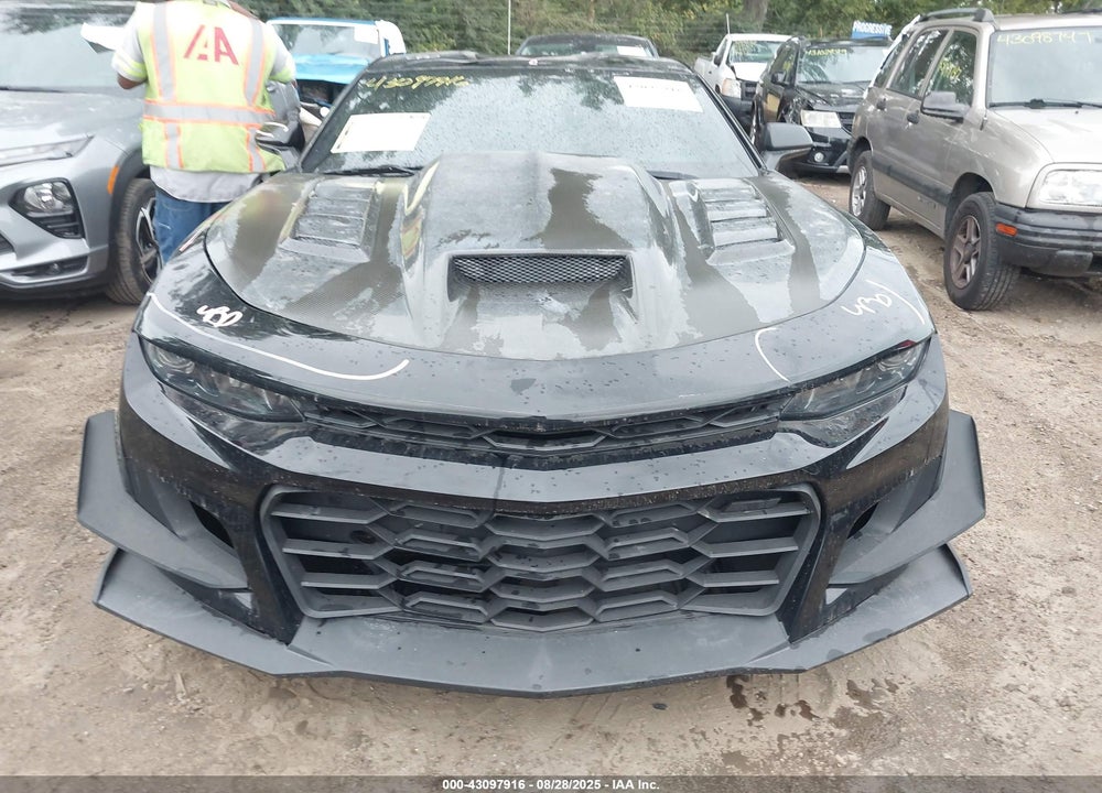 2016 CHEVROLET CAMARO VIN: 1G1FB1RSXG0142583