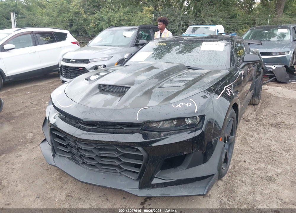 2016 CHEVROLET CAMARO VIN: 1G1FB1RSXG0142583