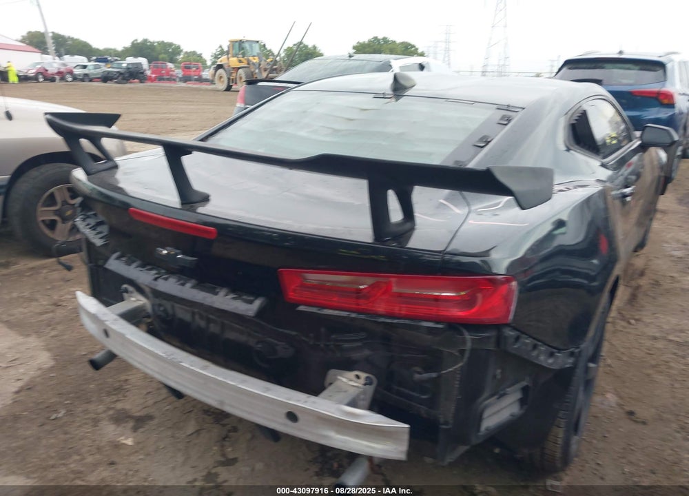 2016 CHEVROLET CAMARO VIN: 1G1FB1RSXG0142583
