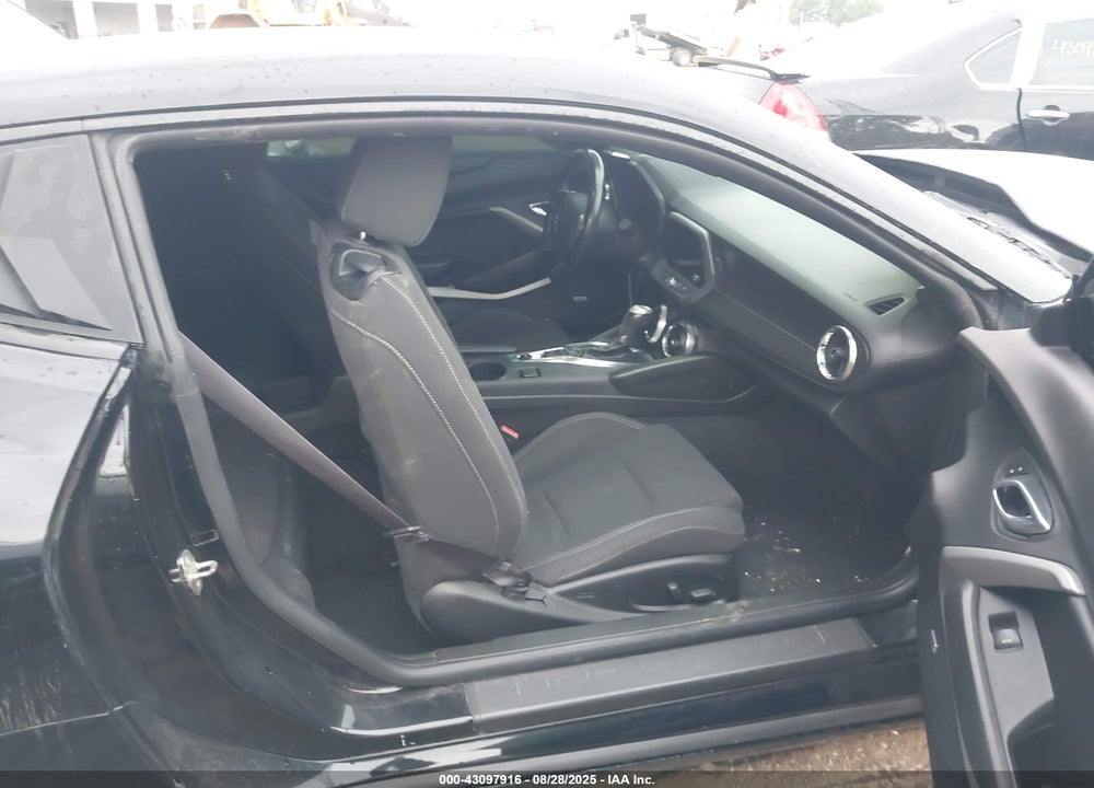 2016 CHEVROLET CAMARO VIN: 1G1FB1RSXG0142583