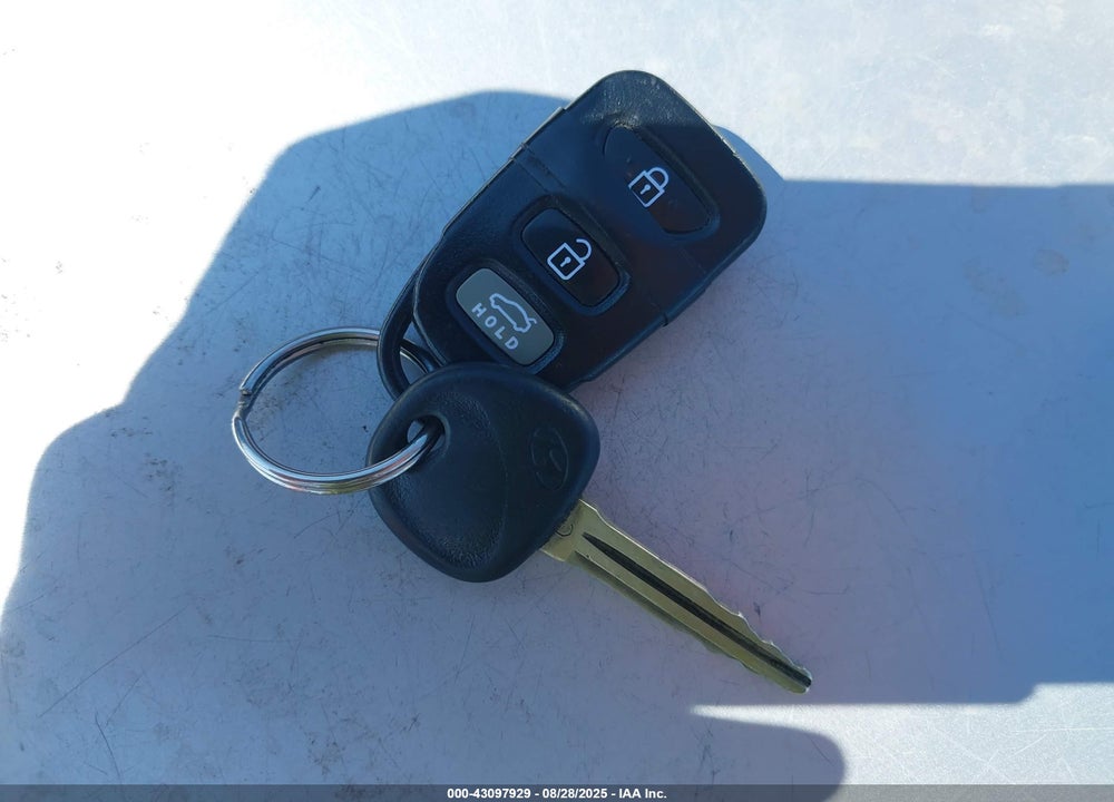 2013 HYUNDAI ELANTRA VIN: 5NPDH4AE0DH283911