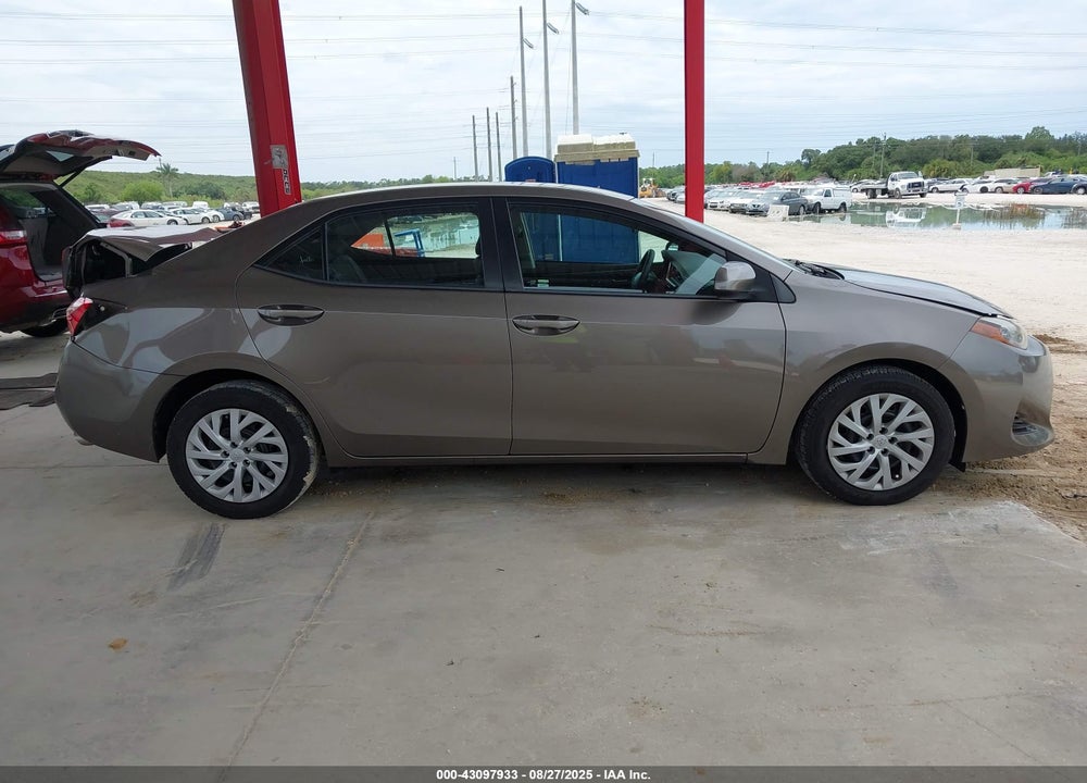 2017 TOYOTA COROLLA VIN: 2T1BURHE0HC910881