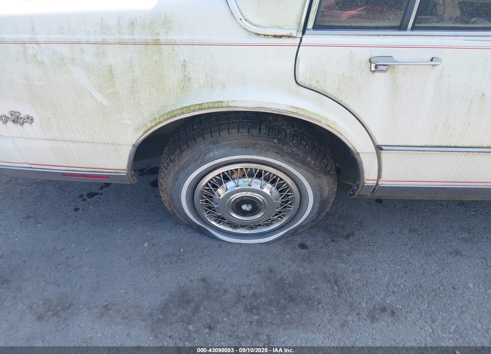 1987 OLDSMOBILE 98 REGENCY BROUGHAM VIN: 1G3CW5135H4338953