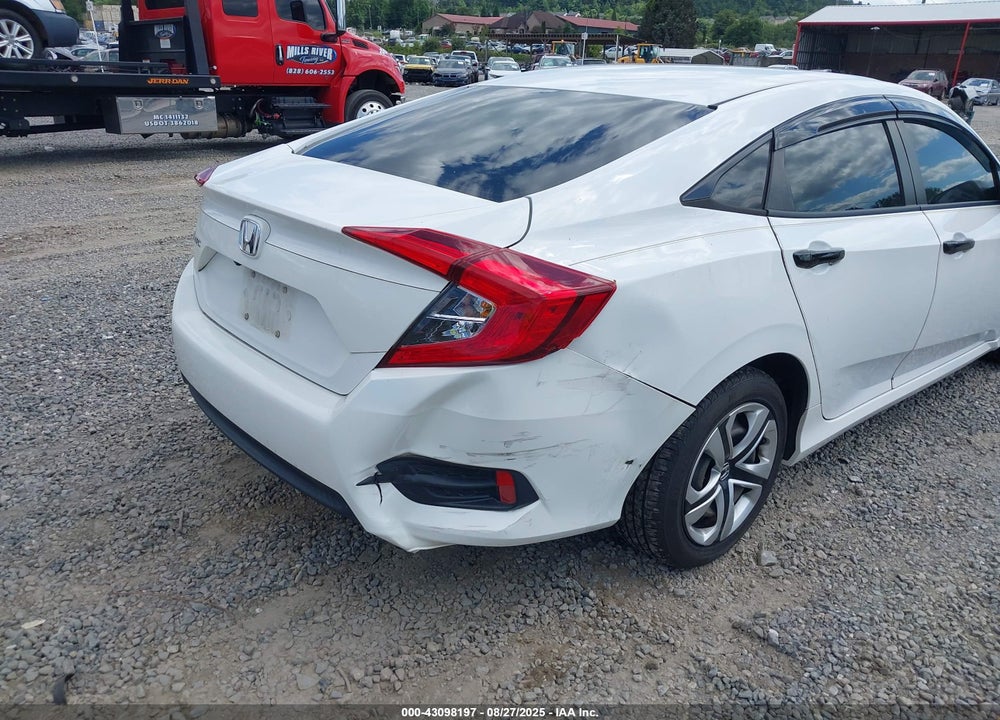 2018 HONDA CIVIC VIN: 2HGFC2F59JH591816