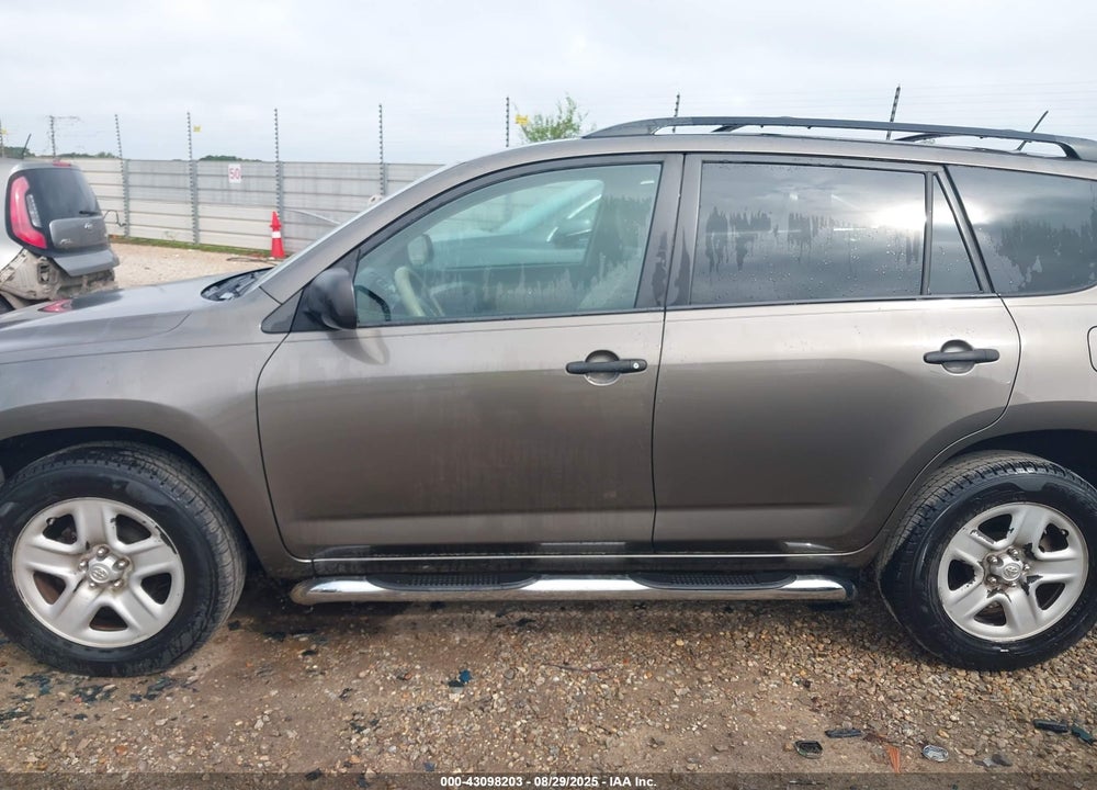 2011 TOYOTA RAV4 VIN: 2T3ZF4DV0BW081678