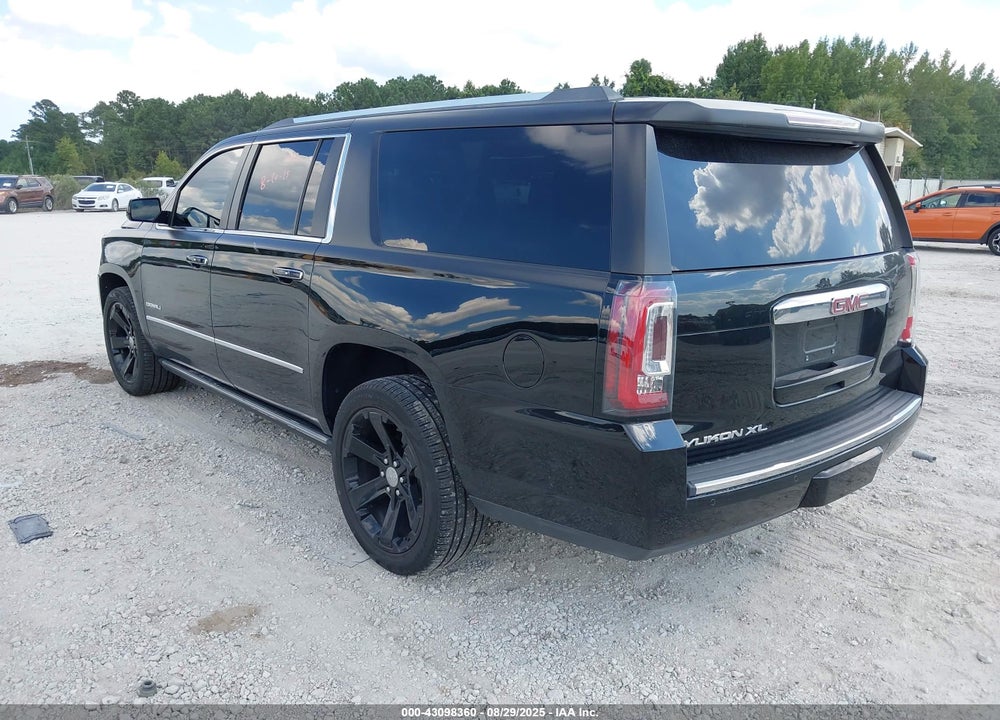 2016 GMC YUKON XL VIN: 1GKS2HKJ5GR311358