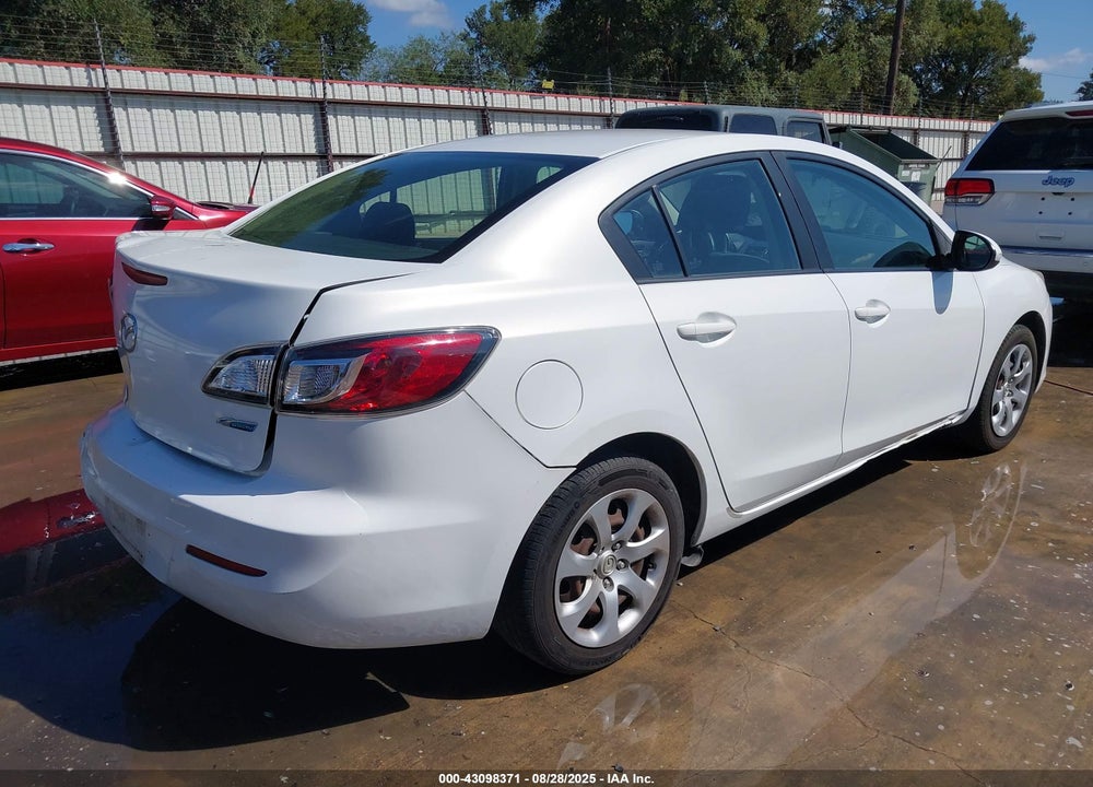 2013 MAZDA 3 VIN: JM1BL1U70D1851468