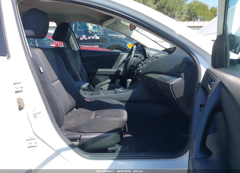2013 MAZDA 3 VIN: JM1BL1U70D1851468