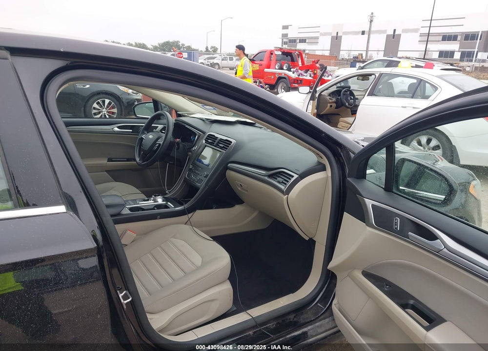 2020 FORD FUSION VIN: 3FA6P0HD1LR227009