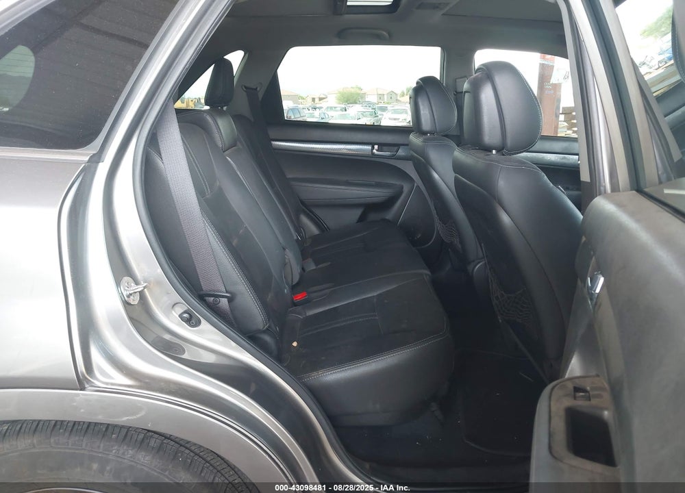 2011 KIA SORENTO VIN: 5XYKW4A24BG159051