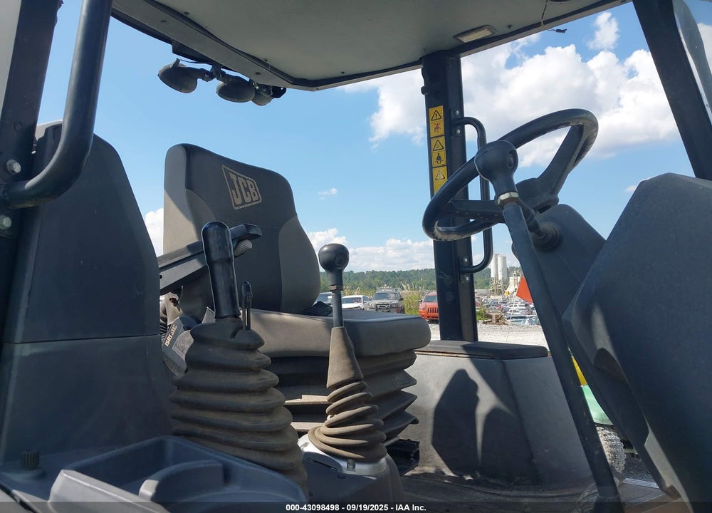 2017 JCB 3CX VIN: GE03CXTTTH2496838