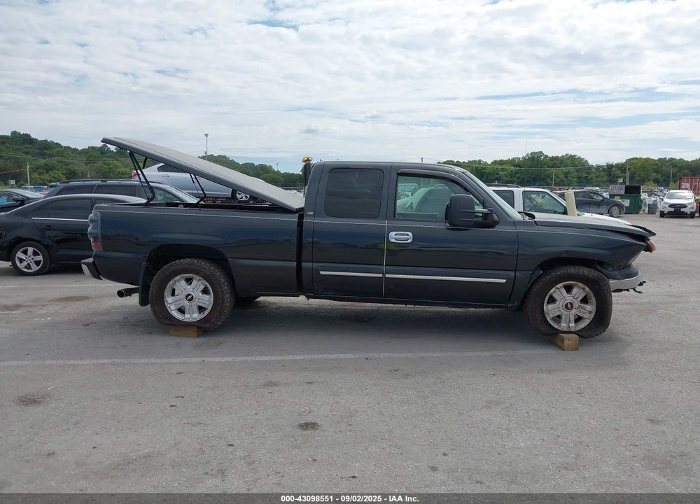 2003 CHEVROLET SILVERADO 1500 LS VIN: 1GCEK19V03E211453
