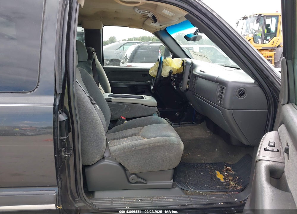 2003 CHEVROLET SILVERADO 1500 LS VIN: 1GCEK19V03E211453