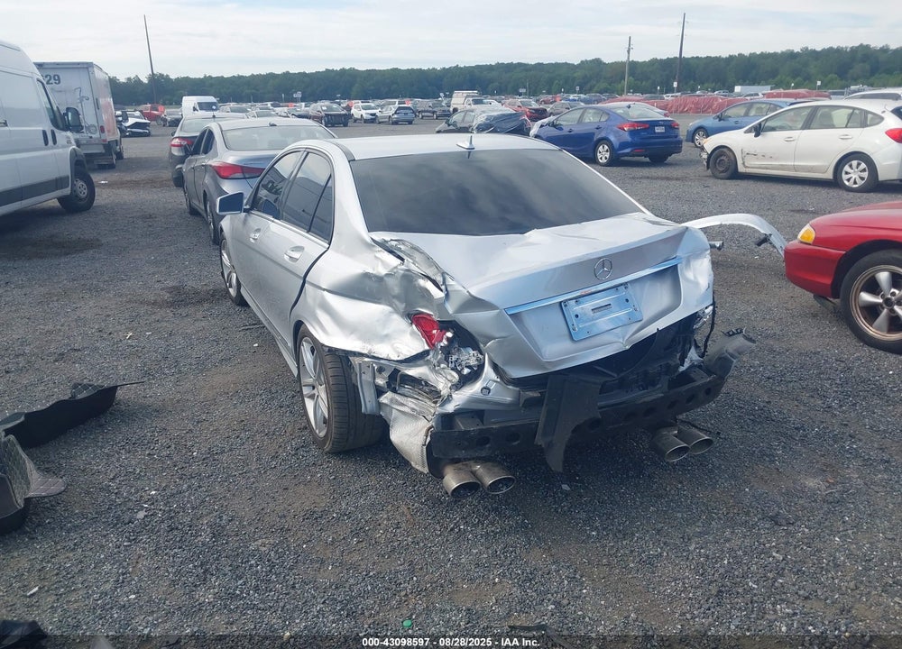 2013 MERCEDES-BENZ C CLASS VIN: WDDGF8AB4DG120995