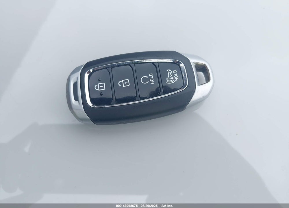 2022 HYUNDAI VENUE VIN: KMHRC8A34NU208657
