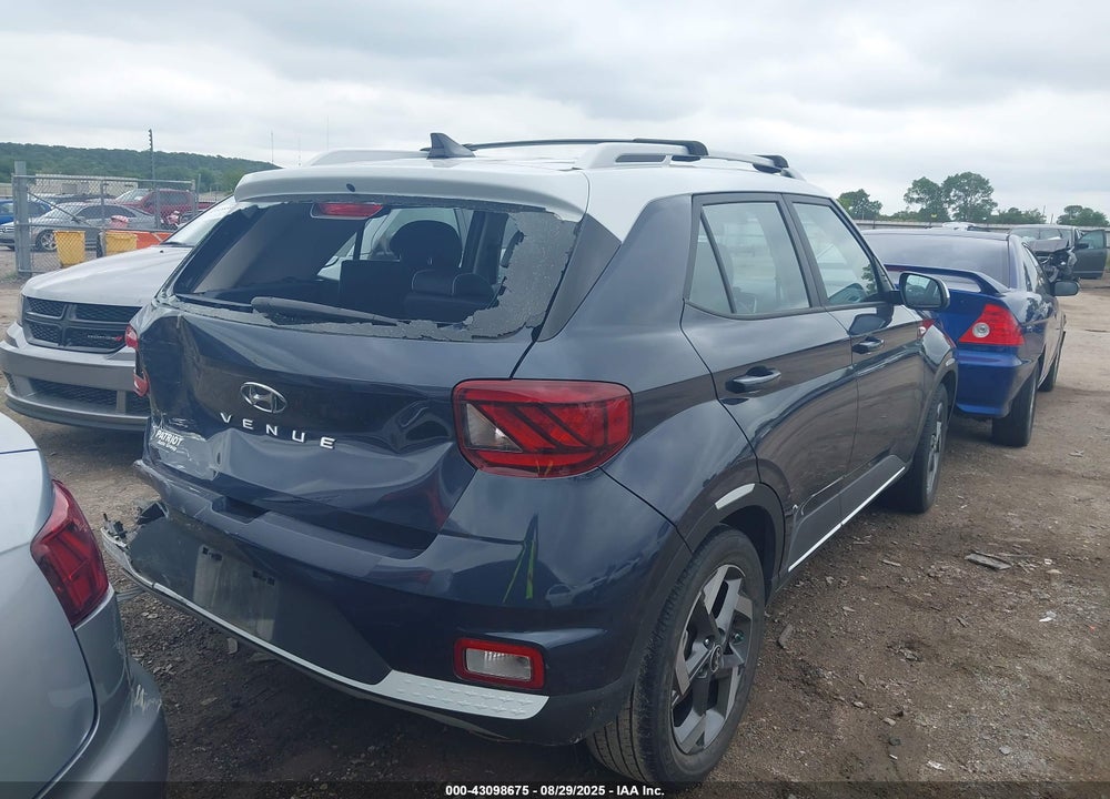 2022 HYUNDAI VENUE VIN: KMHRC8A34NU208657