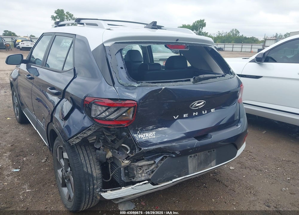 2022 HYUNDAI VENUE VIN: KMHRC8A34NU208657