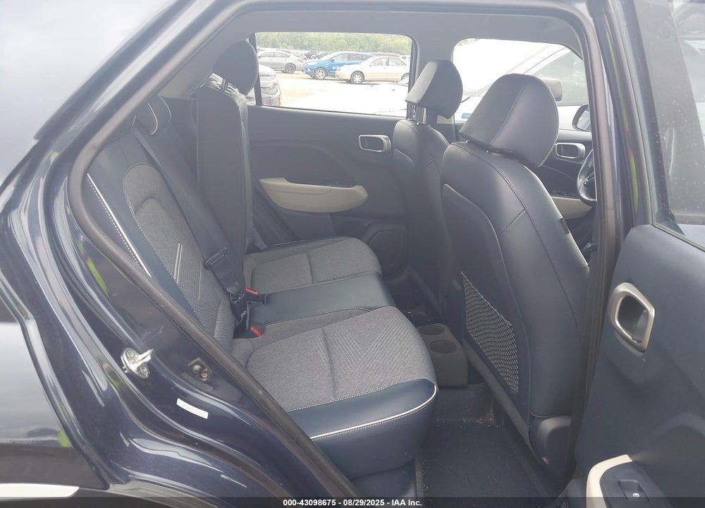 2022 HYUNDAI VENUE VIN: KMHRC8A34NU208657