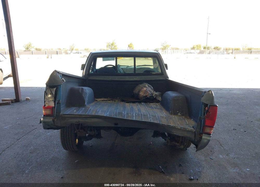 1993 CHEVROLET S TRUCK VIN: 1GCCS14R9P8127718