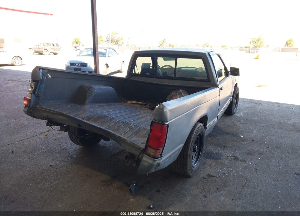 1993 CHEVROLET S TRUCK VIN: 1GCCS14R9P8127718