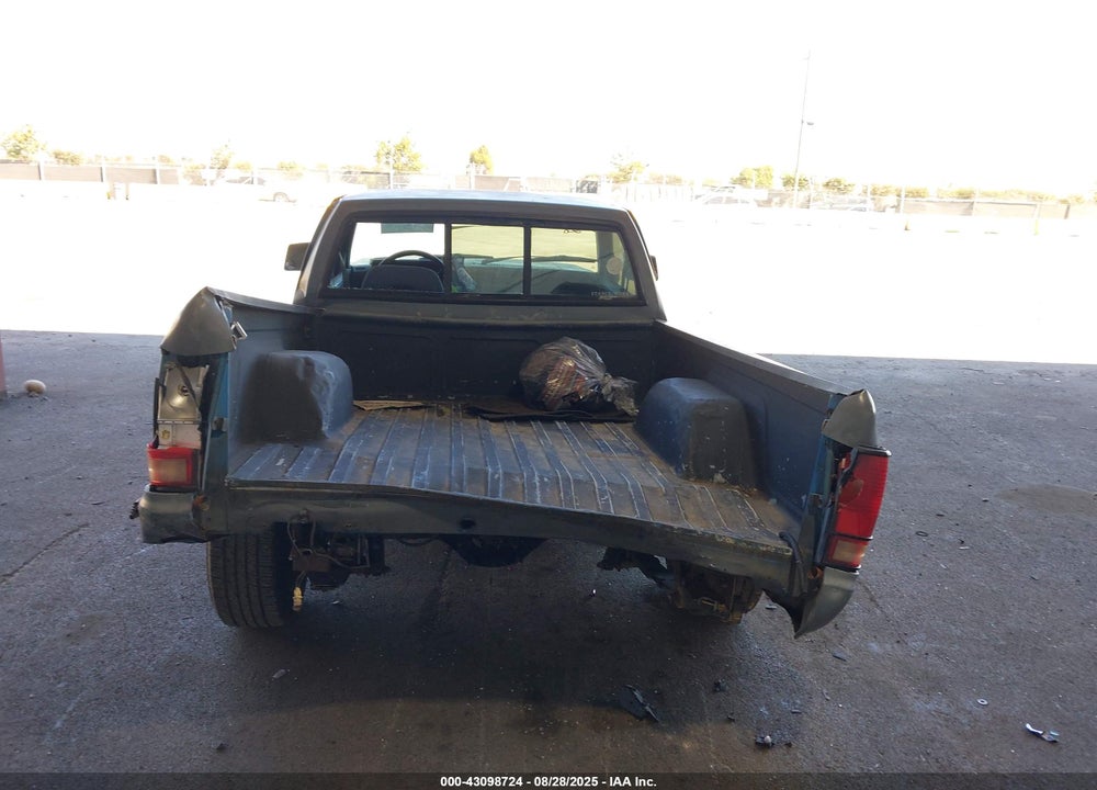 1993 CHEVROLET S TRUCK VIN: 1GCCS14R9P8127718