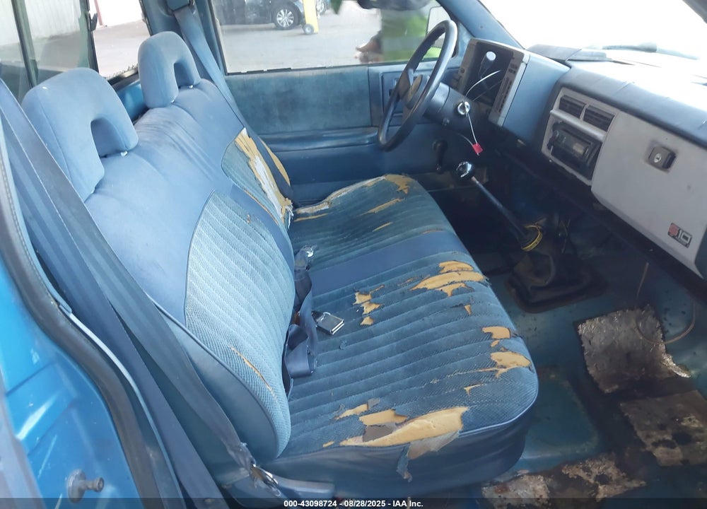 1993 CHEVROLET S TRUCK VIN: 1GCCS14R9P8127718
