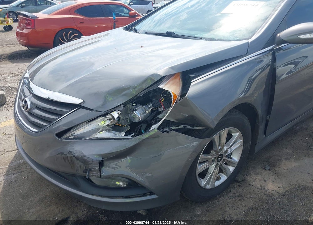 2014 HYUNDAI SONATA VIN: 5NPEB4AC8EH916578