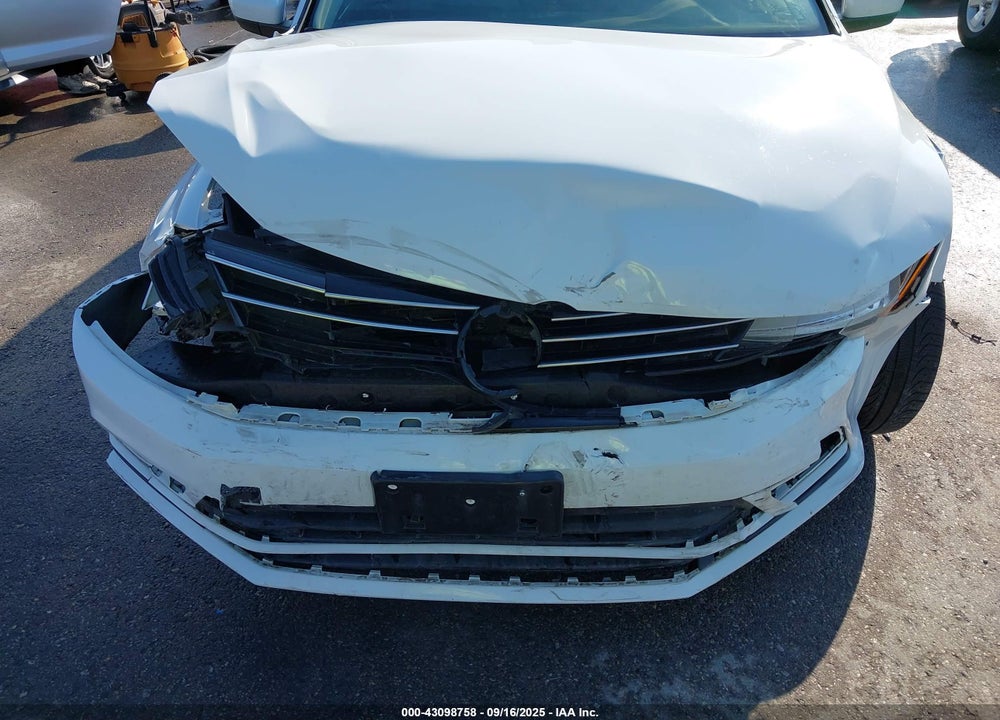 2017 VOLKSWAGEN JETTA VIN: 3VW167AJ0HM338068