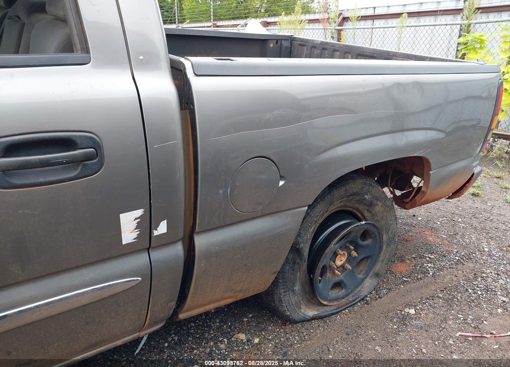 2006 GMC SIERRA 1500 VIN: 2GTEC13T161220379