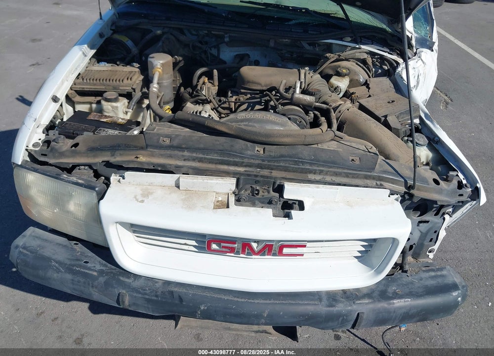 1998 GMC SONOMA SL VIN: 1GTCS14X5WK518588