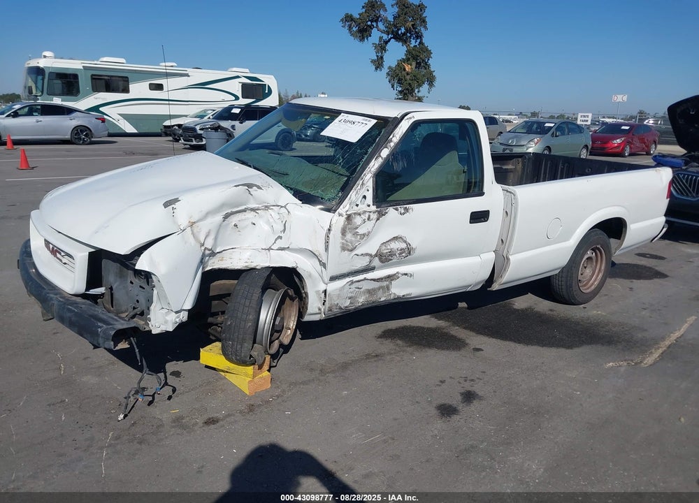 1998 GMC SONOMA SL VIN: 1GTCS14X5WK518588