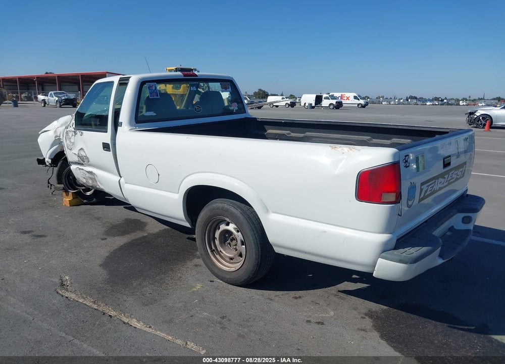 1998 GMC SONOMA SL VIN: 1GTCS14X5WK518588