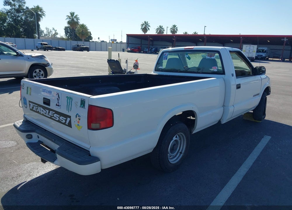 1998 GMC SONOMA SL VIN: 1GTCS14X5WK518588