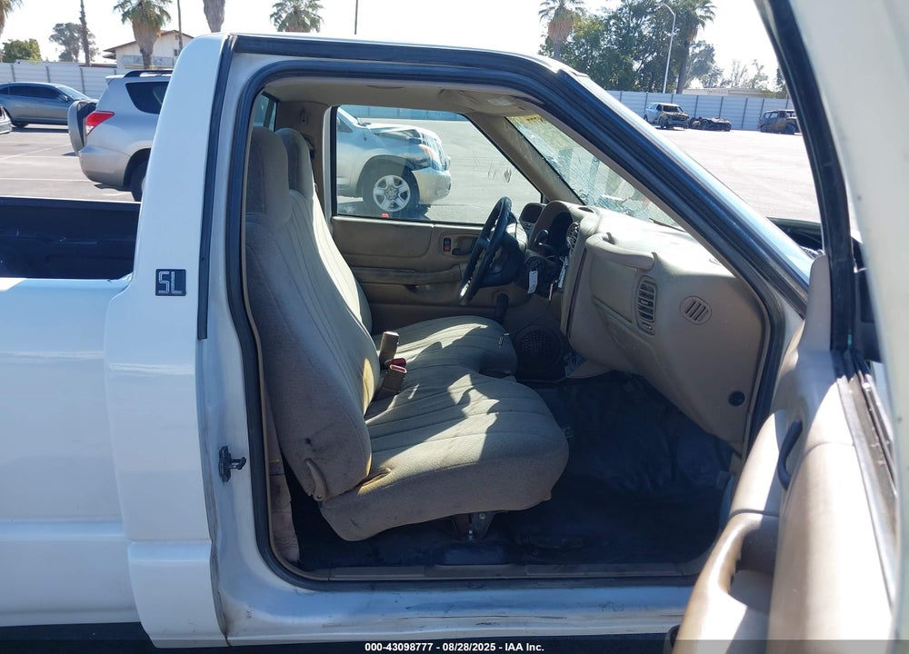 1998 GMC SONOMA SL VIN: 1GTCS14X5WK518588