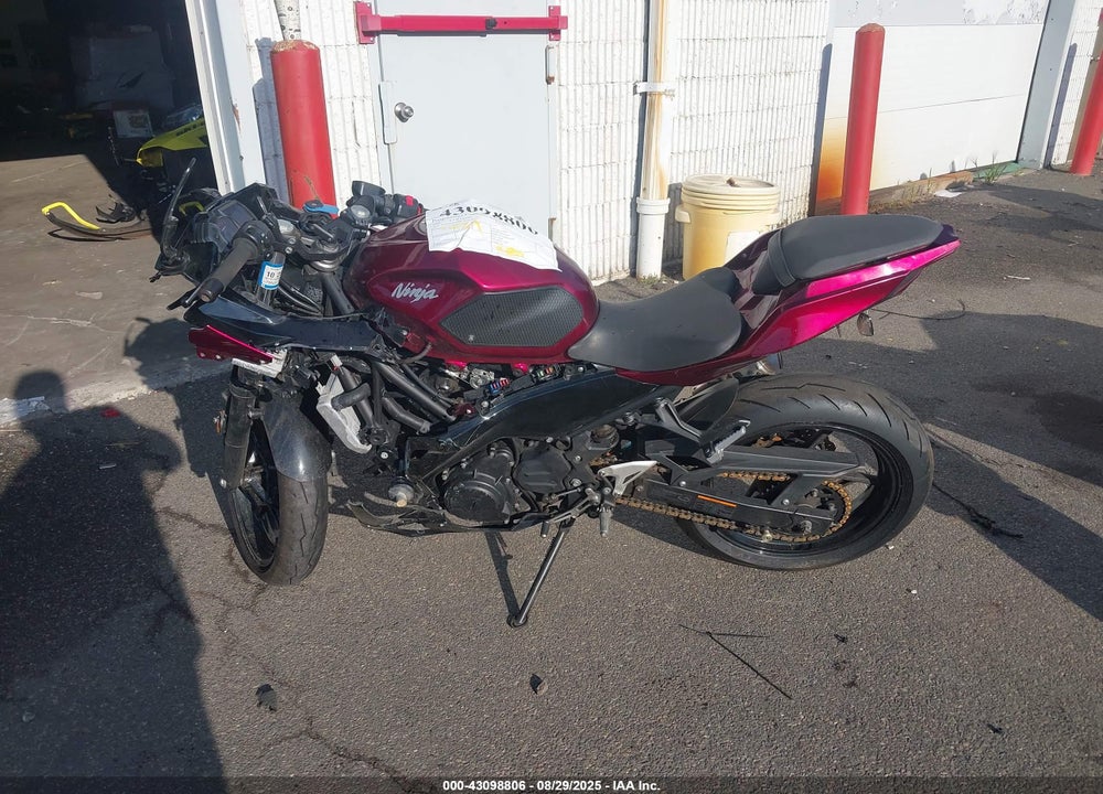 2021 KAWASAKI EX400 VIN: JKAEXKG13MDAB5918
