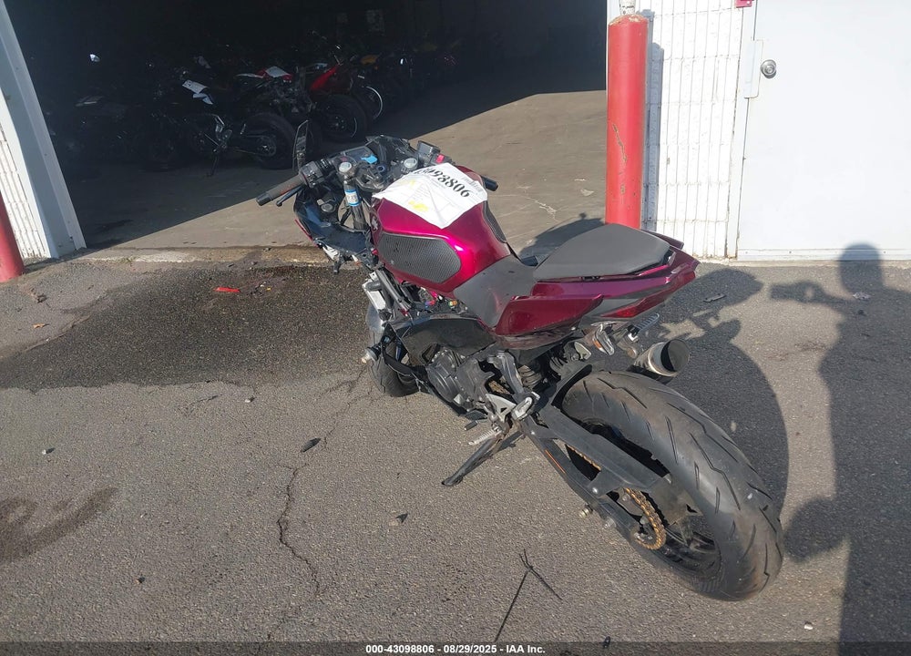 2021 KAWASAKI EX400 VIN: JKAEXKG13MDAB5918