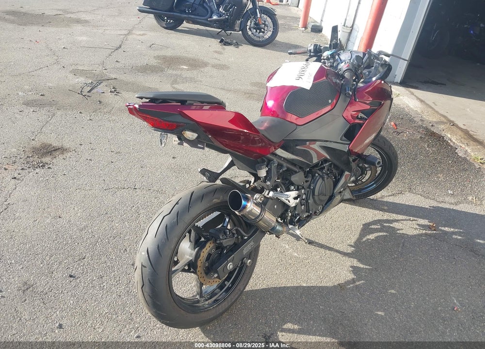 2021 KAWASAKI EX400 VIN: JKAEXKG13MDAB5918