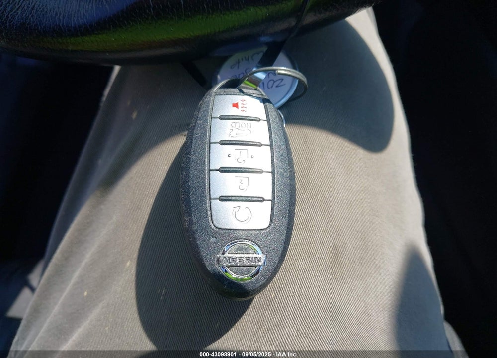 2019 NISSAN ROGUE VIN: JN8AT2MT2KW268144