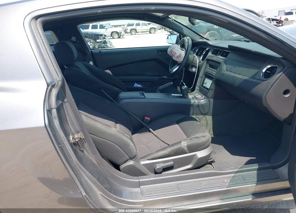 2014 FORD MUSTANG VIN: 1ZVBP8AM9E5280738
